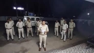 सिवनी: जिले के सभी थाना क्षेत्रों में SP रामजी श्रीवास्तव के निर्देश पर चलाया गया नाइट कॉम्बिंग गश्त ऑपरेशन