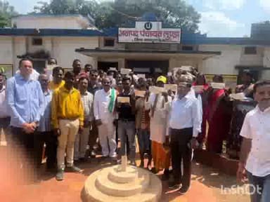 अंबिकापुर: लुण्ड्रा विधायक प्रीतम राम ने नर्मदापारा घंघरी में जल जीवन मिशन निर्माण कार्यों का भूमि पूजन किया।