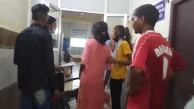 अंबिकापुर: भटगांव निवासी 19 वर्षीय युवती ने अज्ञात कारणों से किया कीटनाशक का सेवन,पीड़िता का मेडिकल कॉलेज अस्पताल में उपचार जारी