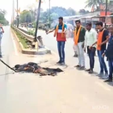 बेमेतरा के साजा में हुई घटना को लेकर भानपुरी क्षेत्र में व्यापारिक प्रतिष्ठान रही बंद, कांग्रेस सरकार का किया पुतला दहन