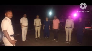 हटा: चोरईया के जंगलों में मड़ियादो थाना प्रभारी के नेतृत्व में पुलिस जवानों ने की रात्रि गश्त