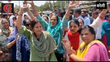 कॉलोनी में जलभराव के विरोध में कुर्मांचल नगर के लोगों ने किया प्रदर्शन लगाया हाईवे पर जाम