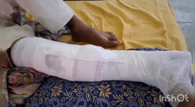 बुलंदशहर: शिकारपुर थाना क्षेत्र में पिता को पुत्र ने लाठी-डंडों से पीटकर किया घायल, पीड़ित पिता जिला अस्पताल में भर्ती