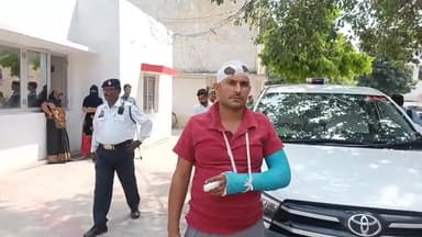 बुलंदशहर: नंगला शेखूपुर गांव से एसएसपी कार्यालय पहुंचकर युवक ने मारपीट के मामले में कार्रवाई करने की लगाई गुहार