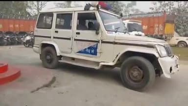 बेतिया: अमवा मझार सहित विभिन्न इलाकों में चलाया गया विशेष समकालीन अभियान, 30 अभियुक्तों को किया गया गिरफ्तार