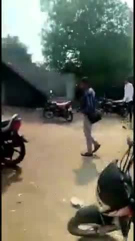 कांकेर: बेमेतरा हिंसा को लेकर विश्व हिंदू परिषद कांकेर ने अंग्रेजी शराब दुकान को भी कराया बंद