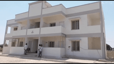 सिंगरौली: वार्ड नंबर 29 में शा. चिकित्सकों के लिए आवास में कलेक्टर ने जांच कर सड़क व बिजली की व्यवस्था कराने के दिए निर्देश