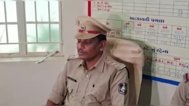 રાજકોટ પૂર્વ: મહિલા પોલીસ મથક ખાતે એસીપી બારૈયાની પ્રેસ કોન્ફરન્સ, સગીરા સાથે દુષ્કર્મનાં બનાવ અંગે મહત્વની વિગતો આપી