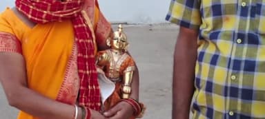 कटनी नगर: कलेक्टर जिला सीईओ की पेशी पर पहुंचे भगवान लड्डू गोपाल बड़वारा उमरिया क्षेत्र से आया एक परिवार भगवान अपने वारिस लड्डू गो