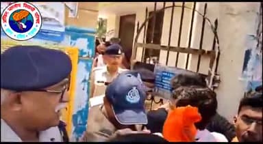 जुल्मी जब जब जुल्म करेगा सत्ता के गलीयारों से,
 चप्पा चप्पा गूंज उठेगा भारत मां के नारों से.... #ABVP_Satna

 #Abvpmk #abvpvoive #abvpjindabad #studentpowernationpower  #पुलिस_प्रशासन_की_तानाशाही_नही_चलेगी