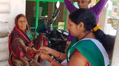 कटकमदाग: सुल्ताना उप स्वास्थ्य केंद्र अंतर्गत 4 गांवों में सहिया ने फीवर मास सर्वे कर 21 लोगों का लिया ब्लड सैंपल