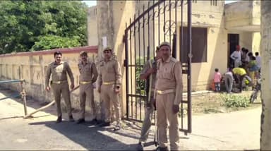 सवायजपुर: दूसरे दिन नगर पंचायत पाली से 10 अध्यक्ष एवं 58 सदस्य पद के नामांकन पत्रों की हुई बिक्री, आरओ ने दी जानकारी