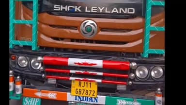 समुद्रपूर: कानकाटी शिवारात कंटेनर आणि दुचाकीच्या भीषण अपघातात २ तरुण जागीच ठार, तर महिला गंभीर जखमी