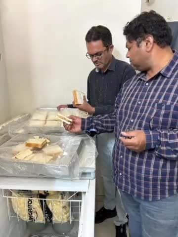 રાજકોટ પૂર્વ: મનપાના ફૂડ વિભાગનો સપાટો, મવડી નજીકની 24 દુકાનોમાં ચકાસણી કરી 42 કિલો અખાદ્ય પદાર્થનો નાશ કરાયો, 10 વેપારીને નોટિસ અપાઈ