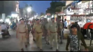 मैनपुरी: मैनपुरी में निकाय चुनाव को लेकर के पुलिस अधीक्षक ने शहर में पुलिस बल के साथ सुरक्षा व्यवस्था कर लिया जाएगा