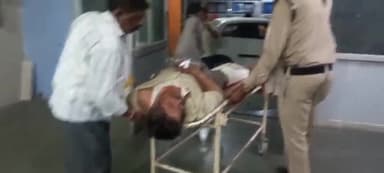 बुलंदशहर: शिकारपुर रोड पर नए गांव के निकट ट्रैक्टर ट्रॉली ने बाइक को मारी टक्कर, बाइकसवार हुआ गंभीर रूप से घायल