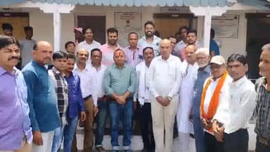 तेंदूखेड़ा: जबेरा तहसीलदार अरविंद यादव के स्थानांतरण पर ग्रामीणों ने दी भावभीनी विदाई