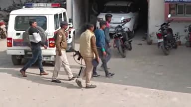 रजौन: गोविंदपुर गांव से नवादा पुलिस ने छापेमारी कर 3 लीटर देसी शराब के साथ एक तस्कर को किया गिरफ्तार