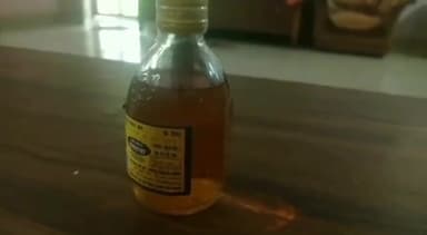 तिल्दा: कनकी में मुर्गा दुकान के पास लोगों को शराब पिलाने वाले व्यक्ति को खरोरा पुलिस ने किया गिरफ्तार