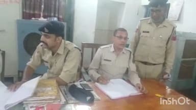 तिल्दा: कुंदरु में घर के आंगन में खड़ी दोपहिया वाहन में अज्ञात लोगों ने लगाई आग, नेवरा पुलिस ने किया मामला दर्ज