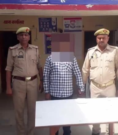 गाज़ियाबाद: पुलिस ने घरों में चोरी करने वाले एक आरोपी को मसूरी क्षेत्र से किया गिरफ्तार, चोरी का सामान किया गया बरामद