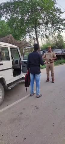 इटवा: बिजौरा चौकी पुलिस ने क्षेत्र में चलाया वाहन चेकिंग अभियान, यातायात नियमों का उल्लंघन करने वाले 5 वाहनों के काटे चालान