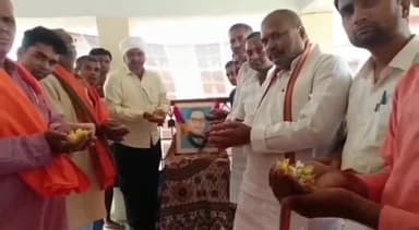 हरलाखी: नहरनिया पंचायत के महादेवपट्टी गांव में हरलाखी मंडल भाजपा कार्यकर्ताओ ने बाबा भीम राव अम्बेडकर का मनाया जयंती।