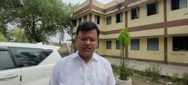 तेंदूखेड़ा: जिला कलेक्टर मयंक अग्रवाल द्वारा बालक छात्रावास का किया गया निरीक्षण, मरम्मत एवं रखरखाव के दिए दिशा-निर्देश