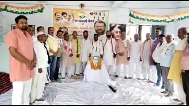 गाज़ीपुर: रजदेपुर कैंप कार्यालय में आयोजित अंबेडकर जयंती पर कांग्रेस के जिला अध्यक्ष सुनील राम ने कहा- दलित विरोधी है भाजपा सरकार