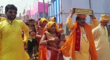 हरलाखी: हरसुवार में श्रीमद् भागवत कथा को लेकर निकाली गई भव्य कलश शोभायात्रा