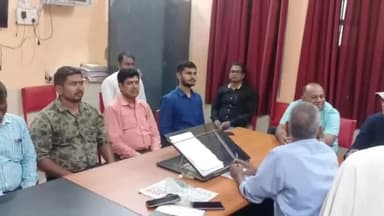 कुर्सेला: कुरसेला प्रखंड मुख्यालय में  नोडल पदाधिकारी ने की समीक्षा बैठक