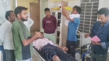 लक्ष्मणगढ़: कफनवाड़ा मोड़ पर अज्ञात वाहन की टक्कर से बाइक सवार दो युवक हुए घायल, एक युवक को जिला अस्पताल किया गया रेफर