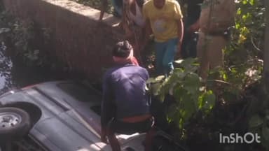 बरेली: बारादरी थाना क्षेत्र के बीसलपुर चौराहे पर अनियंत्रित कार नाले में गिरी, व्यक्ति की हुई मौत व 3 लोग हुए घायल