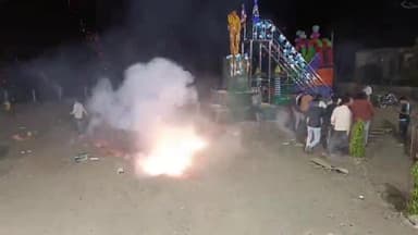 सुसनेर: #अंबेडकर #पार्क में #केंडल #जलाकर एंव #रंगीन #पटाखों की #आतिशबाजी करके #मनाया #बाबा साहब का #जन्मोत्सव