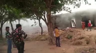 बगोदर: बिष्णुगढ़ रोड पर ज्ञानोदय पब्लिक स्कूल के पास एक मकान में लगी आग