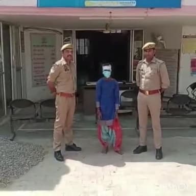 धौलाना: पुलिस ने गांव चचोई के रास्ते से एक अभियुक्त को किया गिरफ्तार , चोंरी की भैस बरामद ।