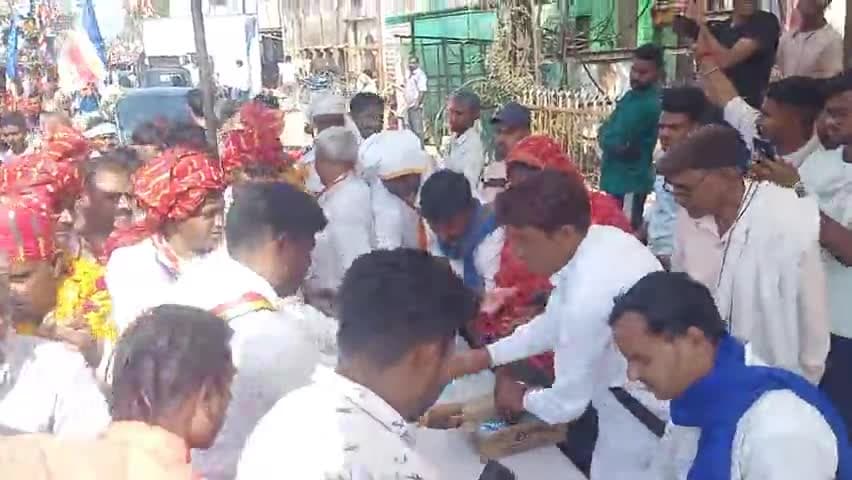 11 अप्रैल 2023 #महात्मा_ज्योतिबा_फुले चल समारोह में #आजाद_समाज_पार्टी_मुरैना द्वारा किया गया भव्य स्वागत 
#मुरैना