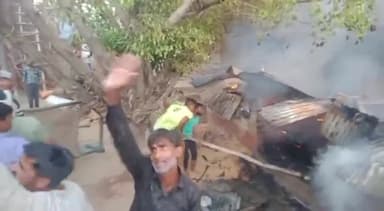 सवायजपुर: आमतारा गांव में गैस चूल्हे से लगी आग से गृहस्थी जलकर हुई राख, एक महिला भी झुलसी