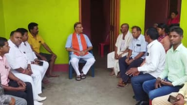 मांडू: भाजपा नेता की पत्नी की मौत पर हजारीबाग सांसद जयंत सिन्हा उनके आवास करमा पहुंचकर किया शोक प्रकट