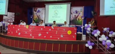 गाज़ियाबाद: मोहन नगर स्थित ITS कॉलेज में नगर निकाय चुनाव को लेकर 35 जोनल मजिस्ट्रेट व 155 सेक्टर मजिस्ट्रेटों को दिया गया प्रशिक्षण