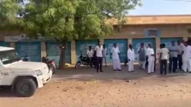 गडरारोड: गिराब थाना अधिकारी के निलंबित मामले को लेकर क्षेत्र के लोग उतरे थाना अधिकारी के समर्थन में आज करेंगे प्रदर्शन