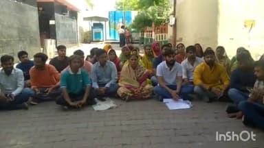 आगरा: बी फॉर्म न मिलने से नाराज BJP प्रत्याशी मिथिलेश मौर्या ब्रजक्षेत्र कार्यालय के बाहर धरने पर बैठी, आत्मदाह की दी चेतावनी