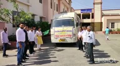 सवाई माधोपुर: मोबाइल वैन द्वारा बाल-विवाह अभियान व राष्ट्रीय लोक अदालत का किया जाएगा प्रचार-प्रसार, जिला न्यायालय परिसर से वैन रवाना