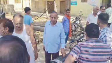 कामां: कस्बे में पानी की समस्या को लेकर जलदाय विभाग कार्यालय पर लोगों ने किया प्रदर्शन, अधिकारियों ने दिया जलापूर्ति का आश्वासन