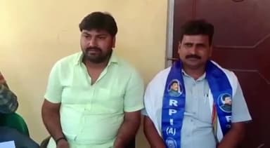 मिर्ज़ापुर: नगर के एक होटल में भाजपा नेता प्रिंस सिंह ने बीजेपी के जिला अध्यक्ष पर लगाया सरकारी जमीन हड़पने का आरोप