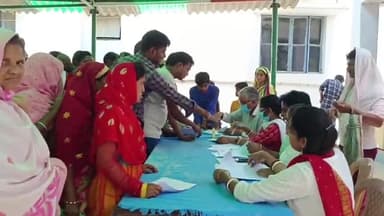 कोढ़ा: प्राथमिक स्वास्थ्य केंद्र हसनगंज में 2 दिवसीय दिव्यांगता सह मूल्यांकन शिविर का हुआ आयोजन