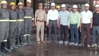 शामली: थानाभवन चीनी मिल में हुई फायर मॉक ड्रिल, दमकल विभाग ने कर्मचारियों को किया जागरूक