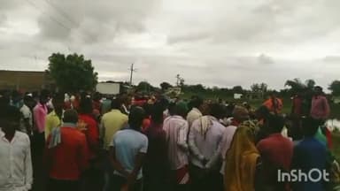 मिर्ज़ापुर: निबि गहरवार गांव में घर के बाहर मां के साथ सो रहे 8 माह का  बालक लापता घर से करीब 20 मीटर दूर खून से मिला सना वस्त्र