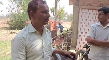 बलरामपुर समाचार चोरों ने किया एक ही रात में कई घरों पर हाथ साफ मौलाना ग्राम पीलीभीत ग्राम पंचायत सेखुई कला थाना कोतवाली देहात का जहां पर चोरों ने ओम प्रकाश शर्मा सुखलाल गौतम सहित कई घरों पर हाथ साफ किया दूसरे गांव के बगीचे से अपना बक्सा