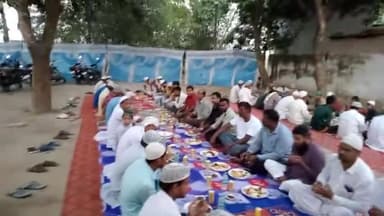 अमौर: #haji#jainul#aabedin#25#roja#eftaar#party#जिस् में शामिल रहे अमौर थाना प्रभारी@